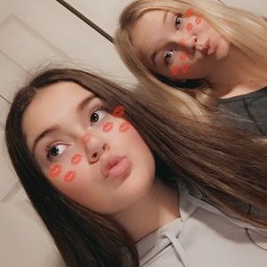 Meet your Posher, Bella